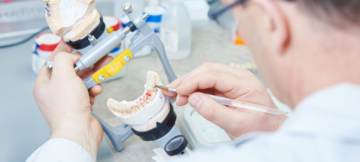 odbudowa 1200x540 - Dlaczego odbudowa utraconych zębów jest tak ważna